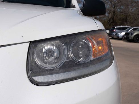 Used 2012 Hyundai Santa Fe GLS image 3