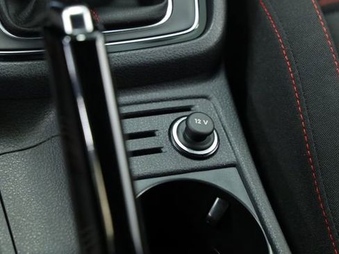 Used 2019 Volkswagen Golf 4-Door image 23