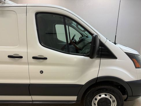 Used 2016 Ford Transit 250 130 Low Roof image 16