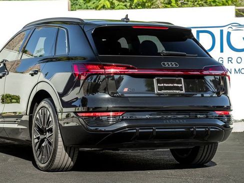 Used 2024 Audi Q8 e-tron Prestige w/ Prestige Package AWD/4WD image 11