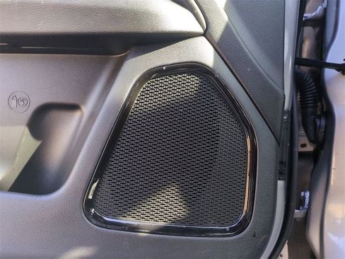 Used 2023 Jeep Compass Trailhawk image 16