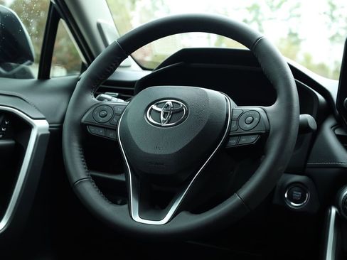 Used 2024 Toyota RAV4 Limited image 30