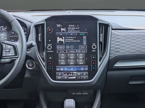 Certified 2025 Subaru Forester Premium AWD/4WD image 18