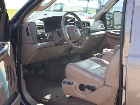 Used 2004 Ford Excursion Limited AWD/4WD image 18