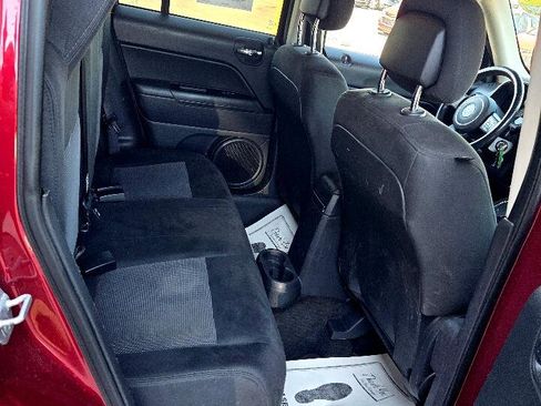 Used 2014 Jeep Patriot Latitude image 13