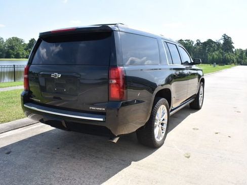 Used 2019 Chevrolet Suburban Premier w/ Premier Plus Edition AWD/4WD image 4