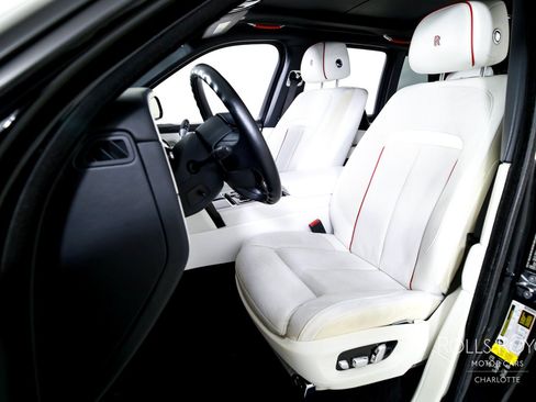 Used 2021 Rolls-Royce Cullinan Black Badge AWD/4WD image 12