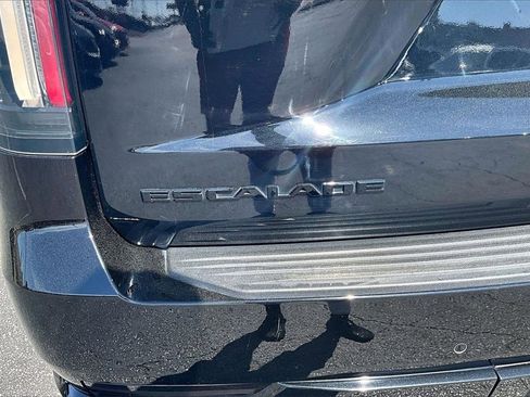 Used 2021 Cadillac Escalade ESV Sport Platinum w/ LPO, ONYX Package image 24