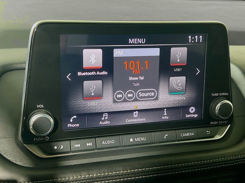 Used 2024 Nissan Rogue S FWD image 13