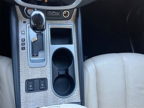 Used 2020 Nissan Murano SL image 17