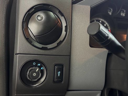 Used 2011 Ford F350 XL w/ XL Value Pkg image 98