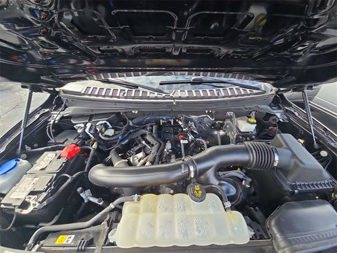 Used 2024 Ford Expedition XLT image 31