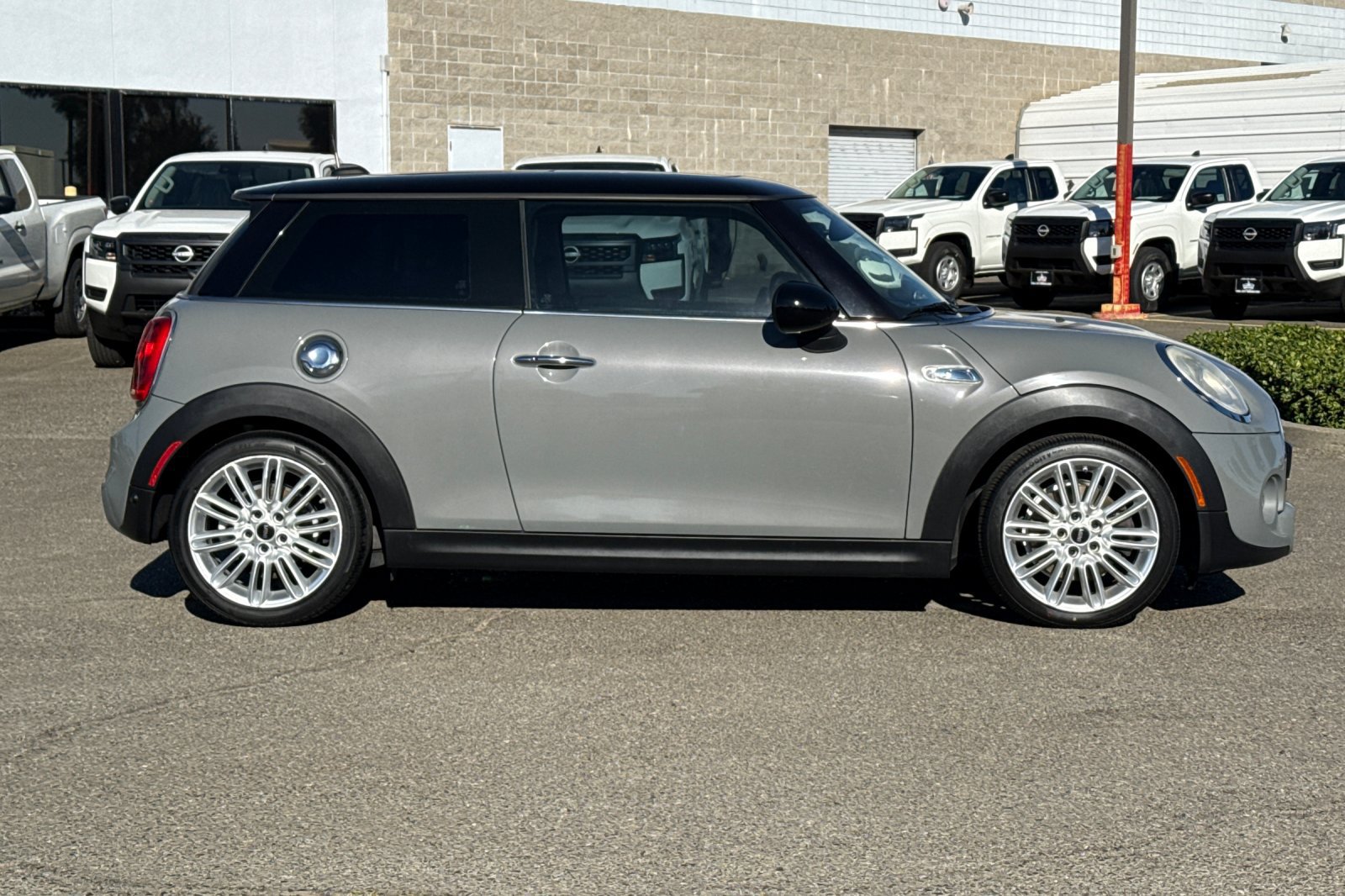 Used 2015 MINI Cooper S FWD image 3