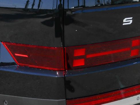 New 2026 Hyundai Santa Fe Limited FWD image 9
