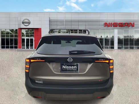 Certified 2026 Nissan Kicks SR FWD image 3