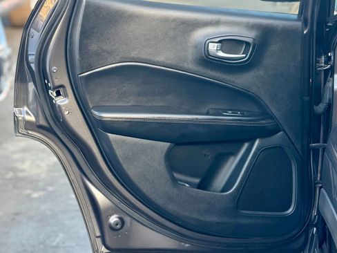 Used 2018 Jeep Compass Limited w/ Navigation Group image 8