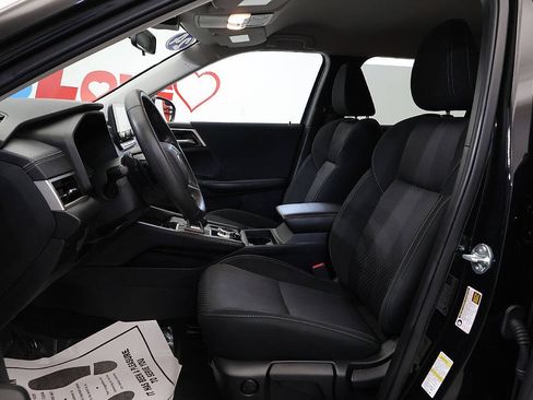 Used 2024 Mitsubishi Outlander ES AWD/4WD image 12