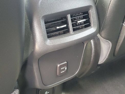 Used 2023 GMC Terrain SLT w/ LPO, Floor Liner Package FWD image 31