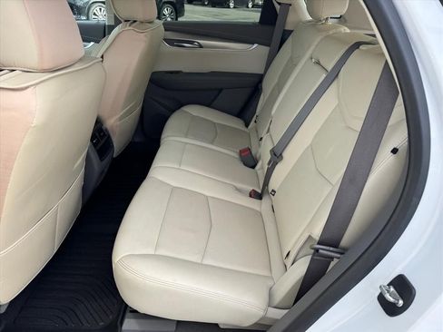 Used 2021 Cadillac XT5 Premium Luxury image 10