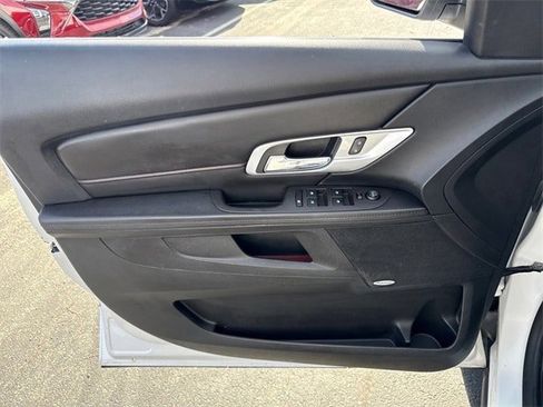 Used 2016 GMC Terrain SLE w/ Technology Package image 13