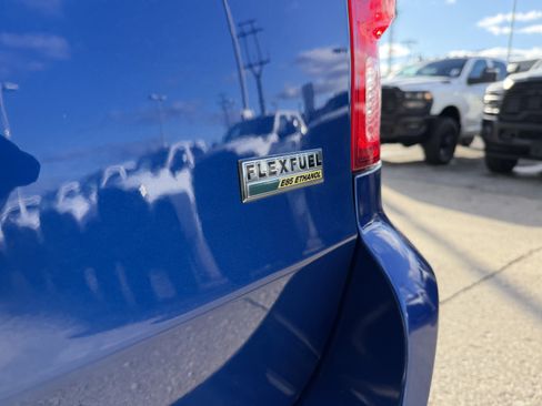 Used 2013 Dodge Grand Caravan SXT image 11