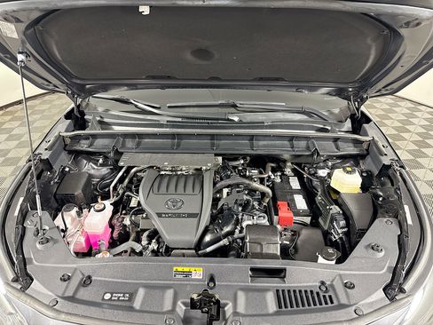 Certified 2025 Toyota Highlander AWD image 28