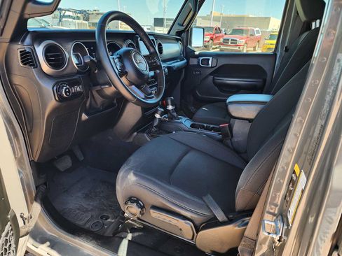 Used 2021 Jeep Gladiator Sport AWD/4WD image 18