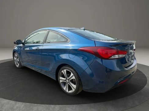 Used 2014 Hyundai Elantra w/ Option Group 2 FWD image 7