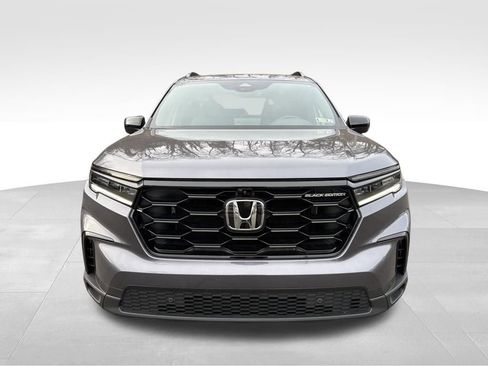 Used 2025 Honda Pilot Black Edition image 8