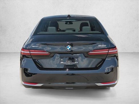 Used 2026 BMW 530i xDrive w/ Premium Package AWD/4WD image 8