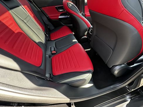 Certified 2025 Mercedes-Benz GLC 300 4MATIC image 18