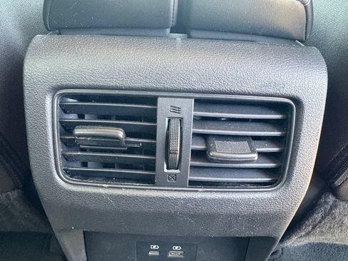 Used 2023 Nissan Rogue SV AWD/4WD image 39