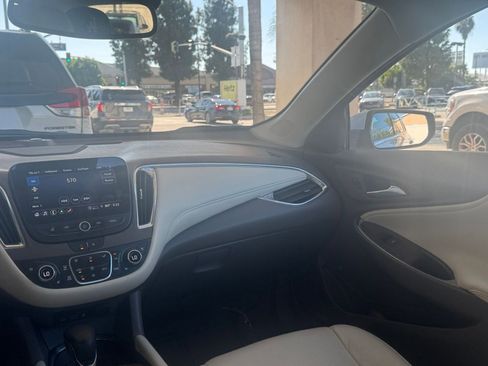 Used 2024 Chevrolet Malibu LT image 35