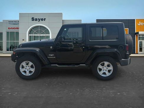 Used 2007 Jeep Wrangler Sahara w/ Dual Top Group AWD/4WD image 4