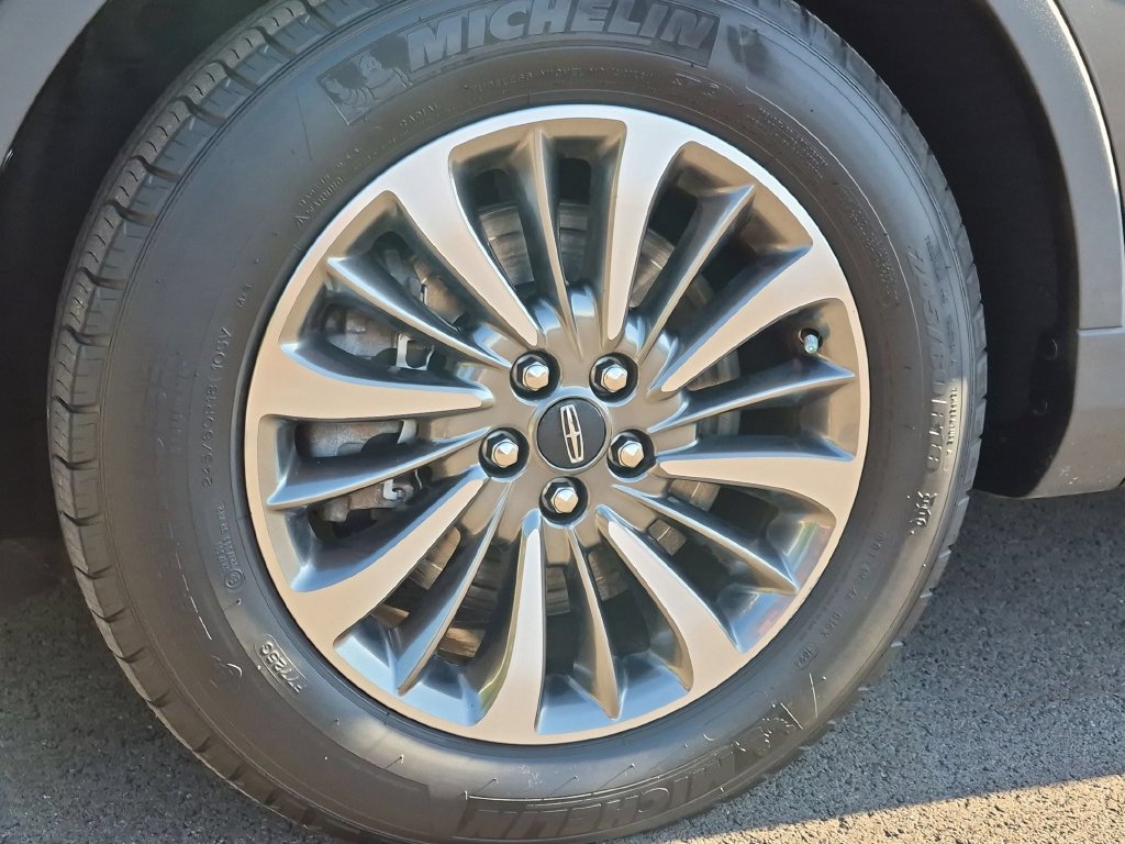 Used 2020 Lincoln Nautilus Reserve AWD/4WD image 25