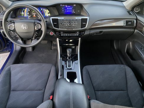 Used 2017 Honda Accord Hybrid Sedan image 16