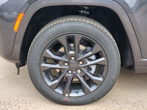 New 2026 Jeep Grand Cherokee Limited AWD/4WD image 7