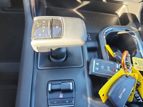 Used 2023 GMC Sierra 1500 AT4 w/ AT4 Premium Package image 23