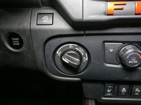 Used 2026 Nissan Frontier PRO-4X AWD/4WD image 23
