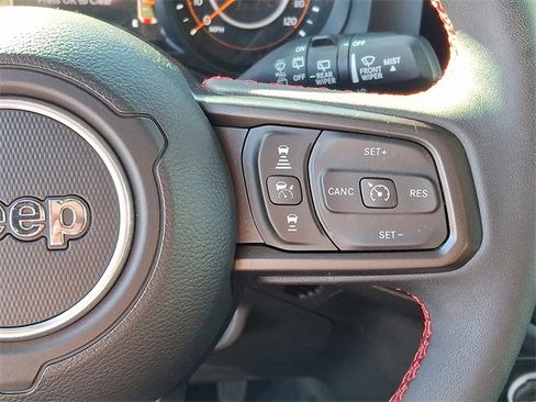 Used 2024 Jeep Wrangler Unlimited Rubicon w/ Technology Group image 22