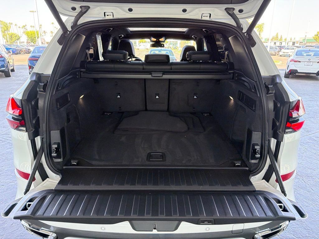 Used 2026 BMW X5 xDrive40i AWD/4WD image 24