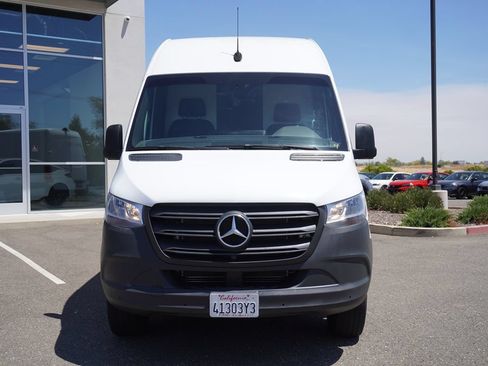Used 2022 Mercedes-Benz Sprinter 2500 image 7