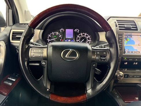 Used 2016 Lexus GX 460 w/ Premium Package AWD/4WD image 13