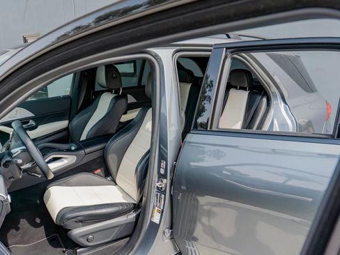 Used 2023 Mercedes-Benz GLE 580 4MATIC image 11