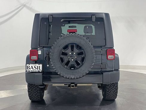 Used 2018 Jeep Wrangler Unlimited Sport AWD/4WD image 11