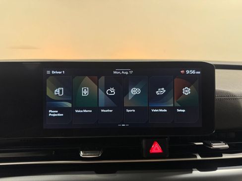 Used 2025 Kia Carnival FWD image 40
