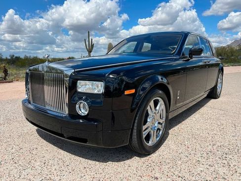 Used 2004 Rolls-Royce Phantom Sedan RWD image 4
