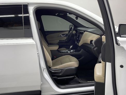 Used 2023 Chevrolet Traverse LS w/ Safety Package FWD image 22