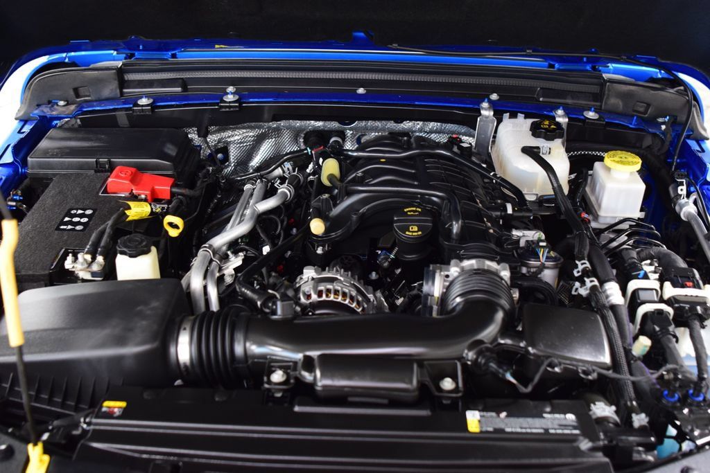 Used 2025 Jeep Gladiator Rubicon w/ Safety Group AWD/4WD image 32
