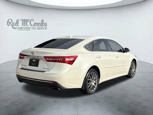 Used 2018 Toyota Avalon Limited image 5